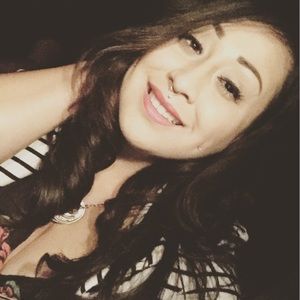 Meet your Posher, Corina